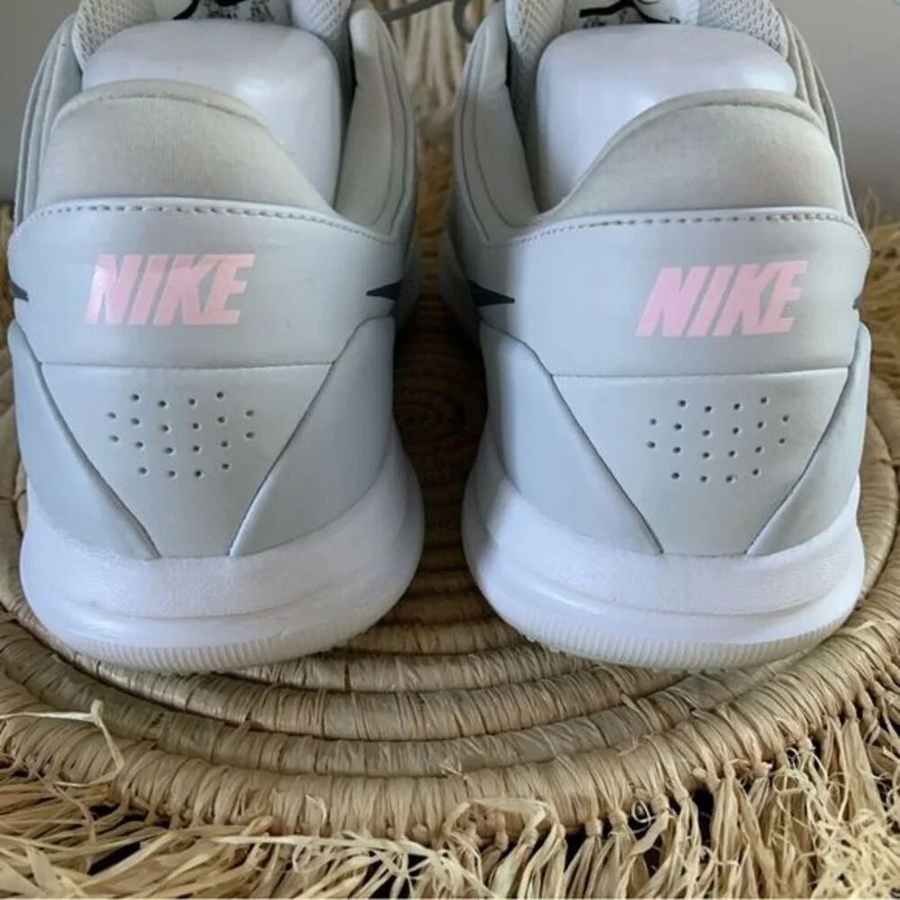 NIKE Golf Women's Air Zoom Accurate Golf Shoes Spikes 909735-002 Platinum 9.5W
